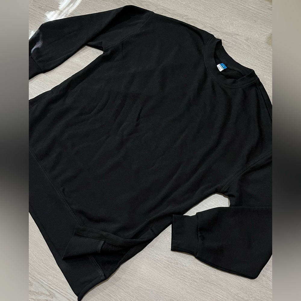 Black Crewneck Sweatshirt